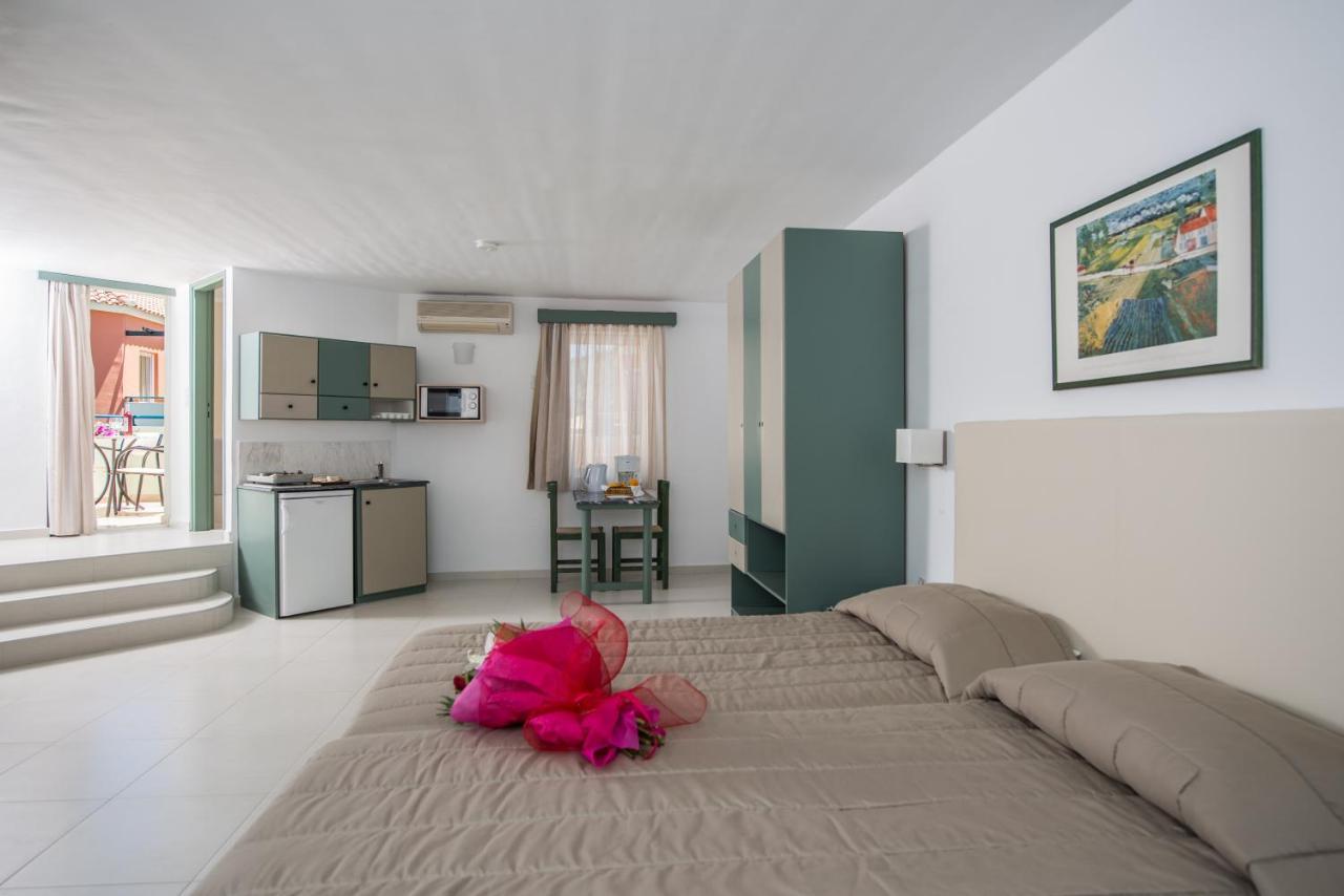 Stefan Village Hotel Agia Marina Exterior foto