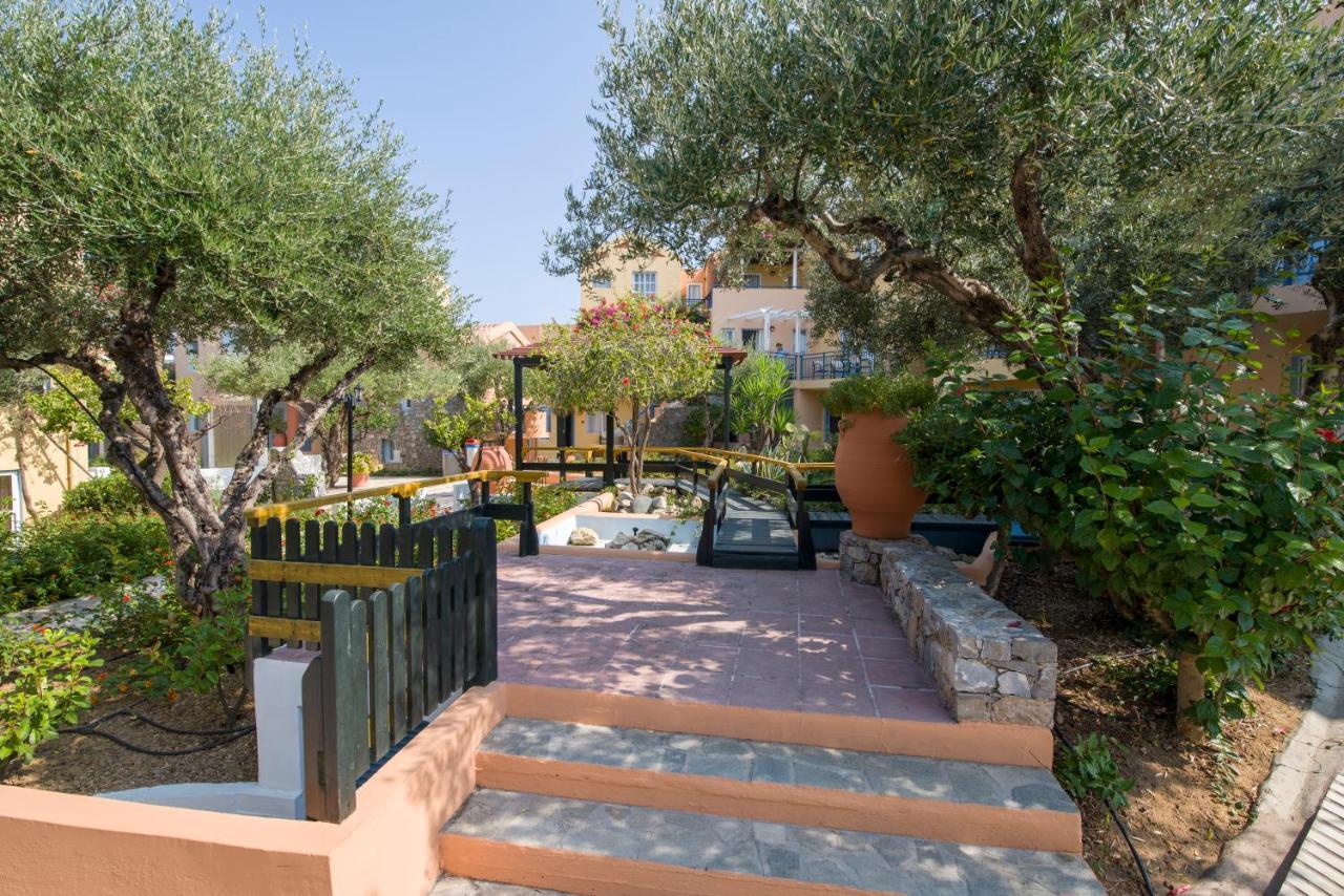 Stefan Village Hotel Agia Marina Exterior foto