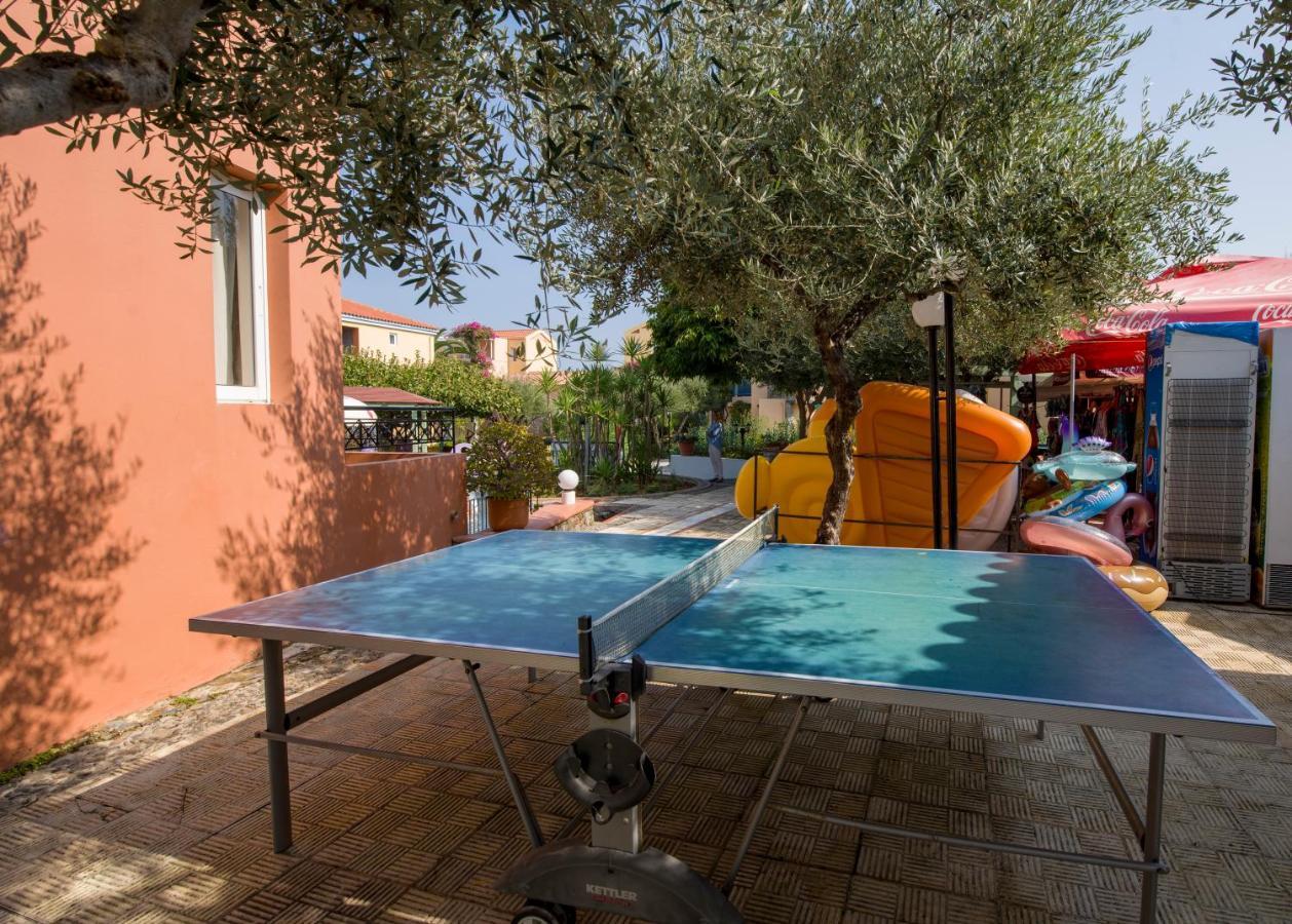 Stefan Village Hotel Agia Marina Exterior foto